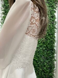 Konfirmationskjole BIANCA 2026 blondeoverdel